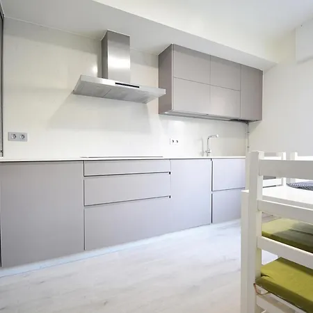 Galihost - Apartamento En Pleno Centro De Portonovo, Apartment *