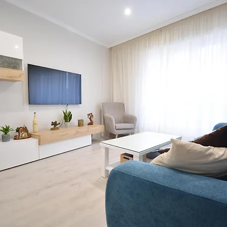 Galihost - Apartamento En Pleno Centro De Portonovo,